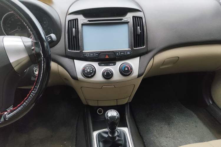 Used Hyundai Celesta 2011 1.6L Manual Luxury Model
