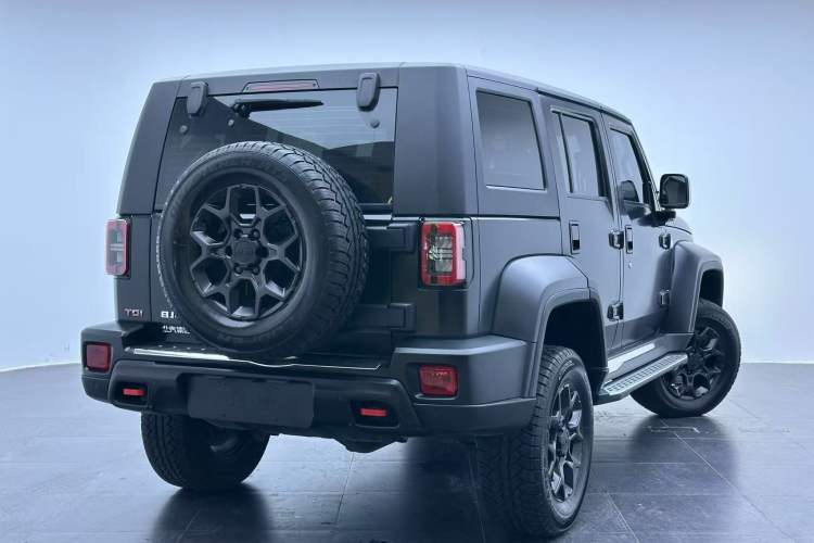 Used Beijing Auto BJ40 2023 2.0D Automatic Four-Wheel Drive Blade Hero Edition Adventurer Type
