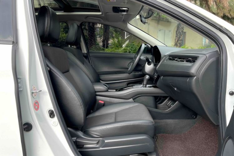 Used Honda Vezel 2020 1.5L CVT Luxury Edition
