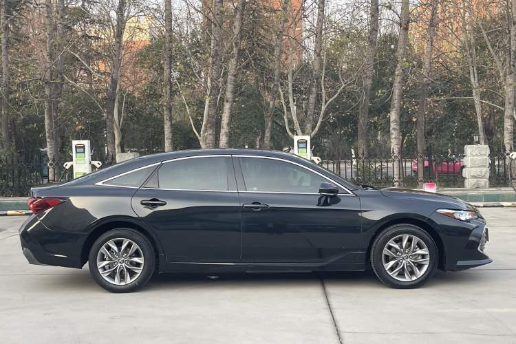 Used Toyota Avalon 2019 2.0L Ambition Edition China VI

