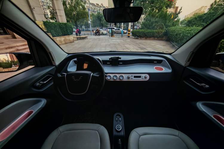 Used Wuling Hongguang MINIEV 2021 Macaron Fashion Model Lithium Iron Phosphate
