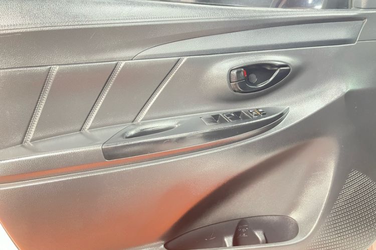 Used Toyota YARiS L Zhi Xian 2016 Revised 1.5E CVT Charming Edition