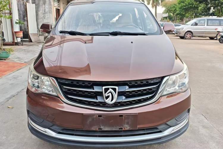 Used Baojun 730 2016 Revised 1.5L Manual Standard Version 7 Seats China V Emission Standard