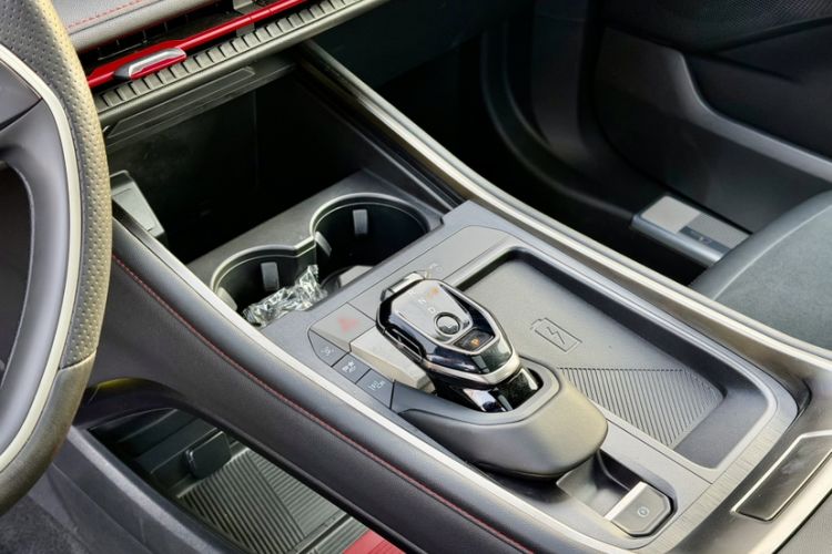 Used Ford Edge 2023 Ford Explorer L 2.0T EcoBoost E-Hybrid Four-Wheel Drive 7-Seater ST-Line
