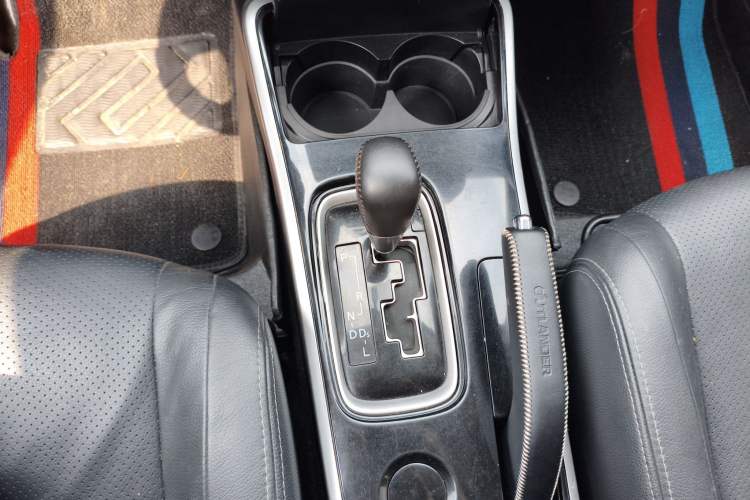 Used Mitsubishi Outlander 2017 2.0L Two-Wheel Drive Glory Edition 5 Seats
