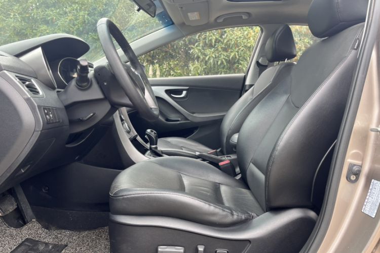 Used Hyundai Elantra 2015 1.6L Automatic Leading Model
