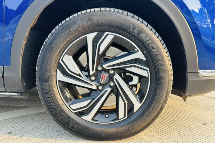 Used Hongqi HS5 2022 Revised Version 2.0T Smart Connect Flagship Edition
