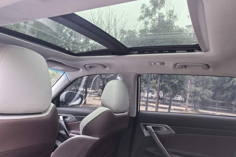 Used Geely Auto Emgrand X7 Sport 2022 1.8TD DCT Zhiya Trim