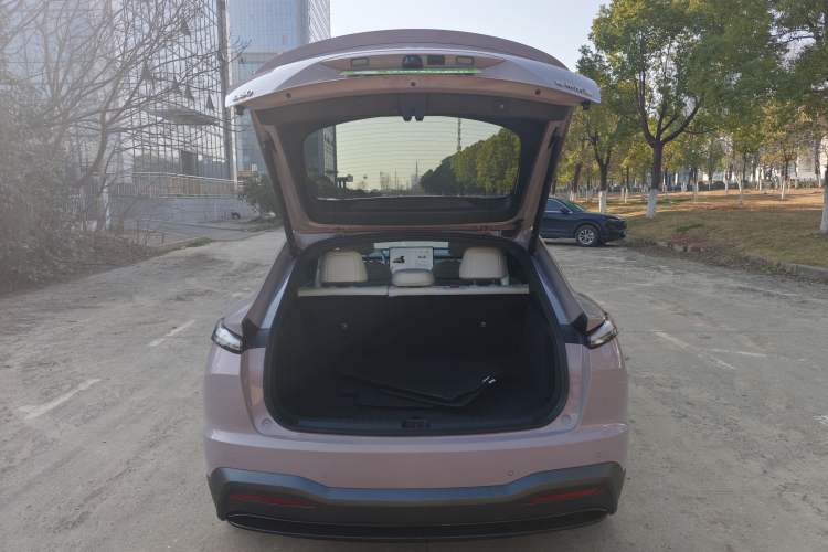 Used ONVO L60 2024 60 kWh Rear-Drive Version