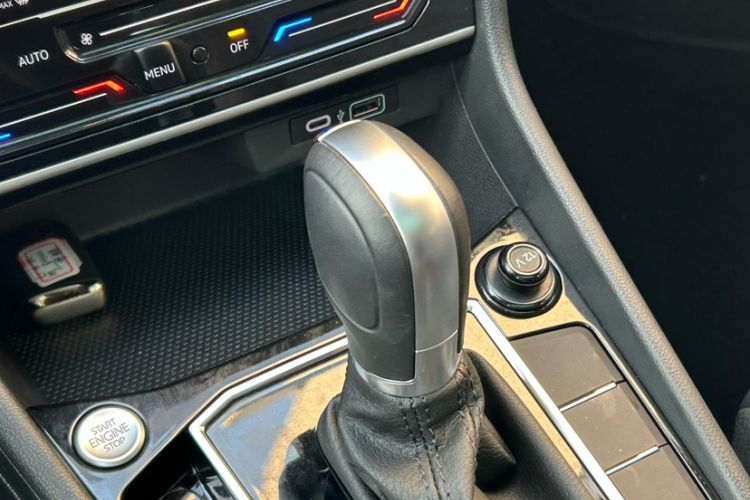 Used Volkswagen Lavida 2024 300TSI DSG Starry Sky Leading Edition
