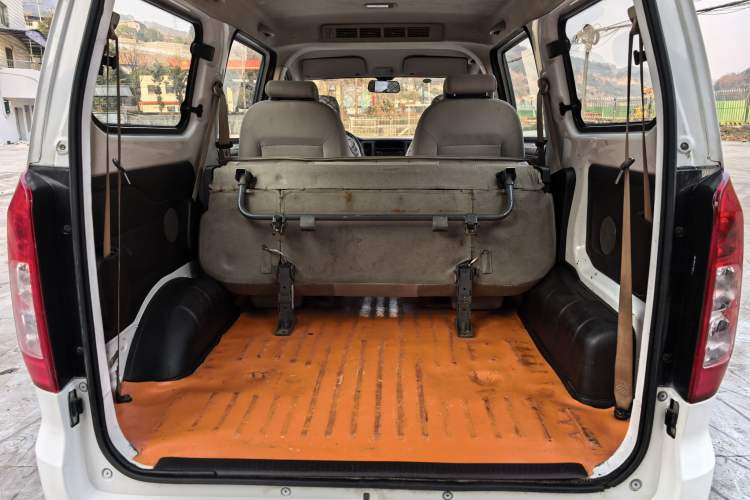 Used Wuling Hongguang V 2019 1.5L Enjoyment Version China VI LAR
