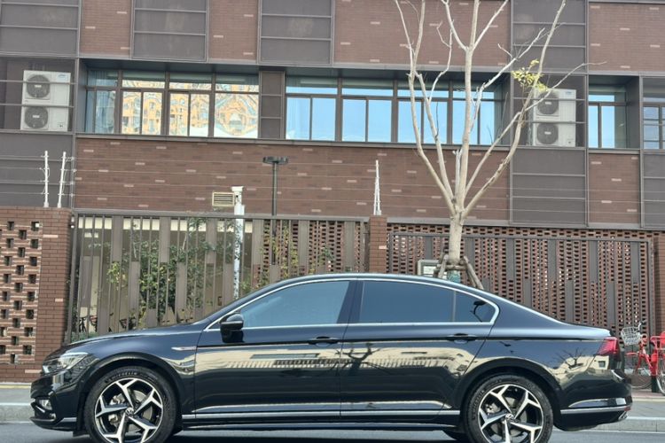 Used Volkswagen Magotan 2023 2 Million Units Limited-Edition 380TSI DSG Flagship Version
