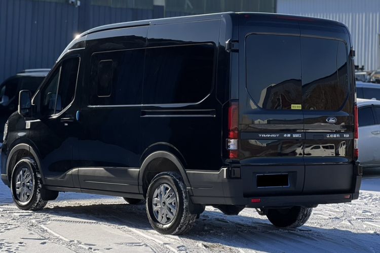 Used Ford Transit T8 2024 T8 2.0T Diesel Manual Short Wheelbase Mid-Roof 6-Seater Multi-Function Version 3/3
