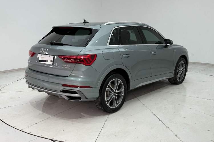 Used Audi Q3 2021 40 TFSI Fashion Dynamic Model
