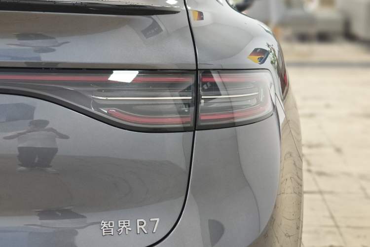 Used Hima Luxeed R7 2024 All-Electric 667 km Max
