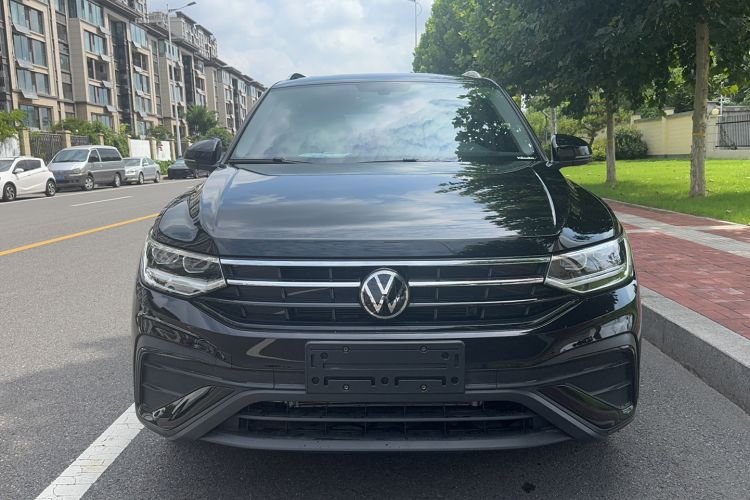 Used Volkswagen Tiguan L 2024 Outstanding Model 300TSI Automatic Two-Wheel Drive Longteng Edition
