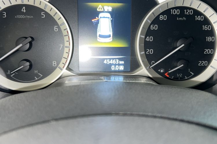 Used Nissan Terra 2018 2.5L Automatic 4x4 Luxury Edition
