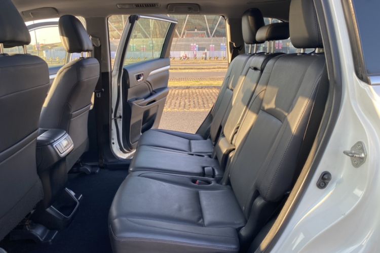 Used Toyota Highlander 2017 2.0T Two-Wheel Drive Luxury Edition 7 Seats