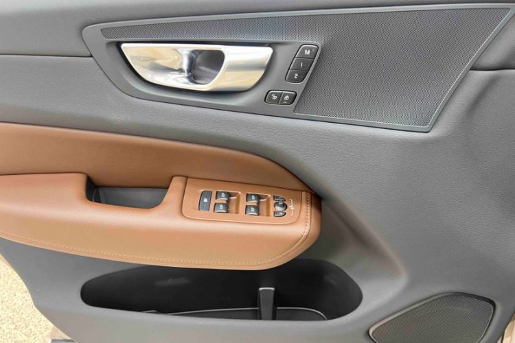 Used Volvo XC60 2023 B5 4x4 Smart Luxury Edition