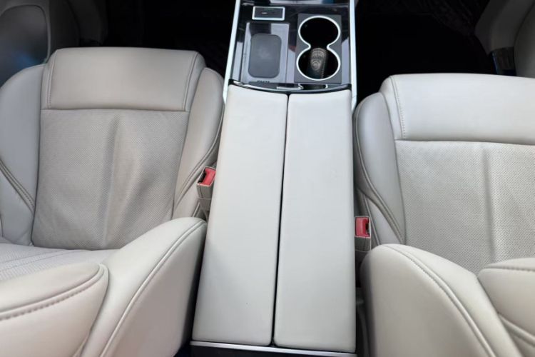 Used Buick GL8 2021 ES Landtrek 653T Comfort Edition
