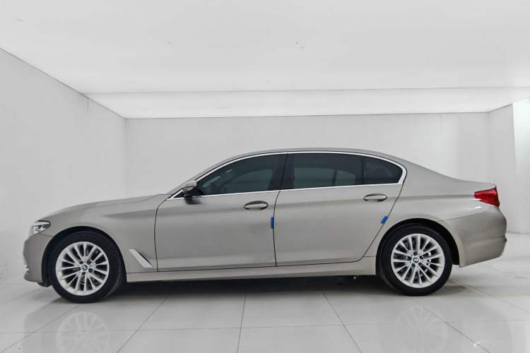 Used BMW 5 Series 2019 Facelifted 525Li Luxury Package
