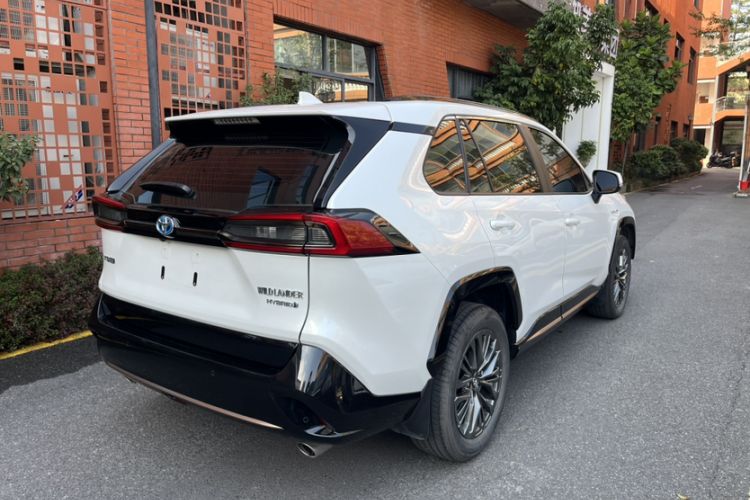 Used Toyota Wildlander 2024 Dual-Motor 2.5L E-CVT Two-Wheel Drive Luxury PLUS Edition