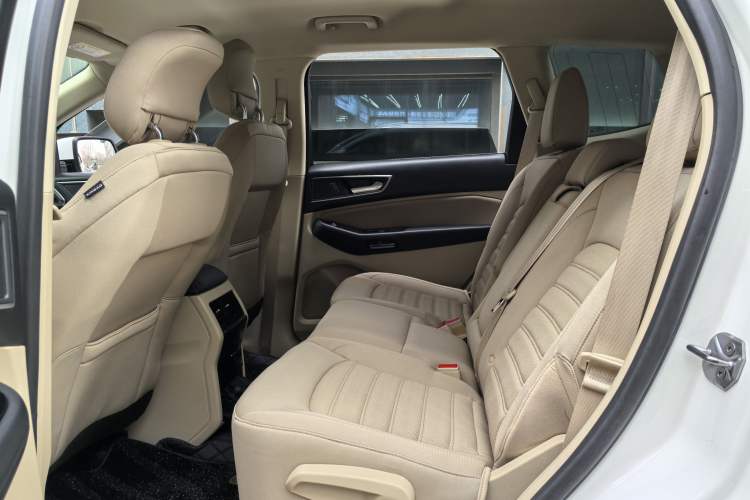 Used Ford Edge 2015 2.0T GTDi Two-Wheel-Drive Elite Edition
