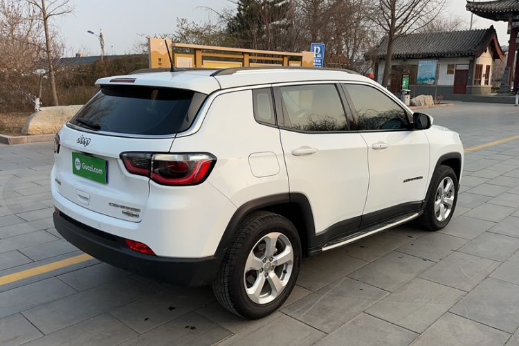 Used  Compass 2017 200T Automatic Family Edition
