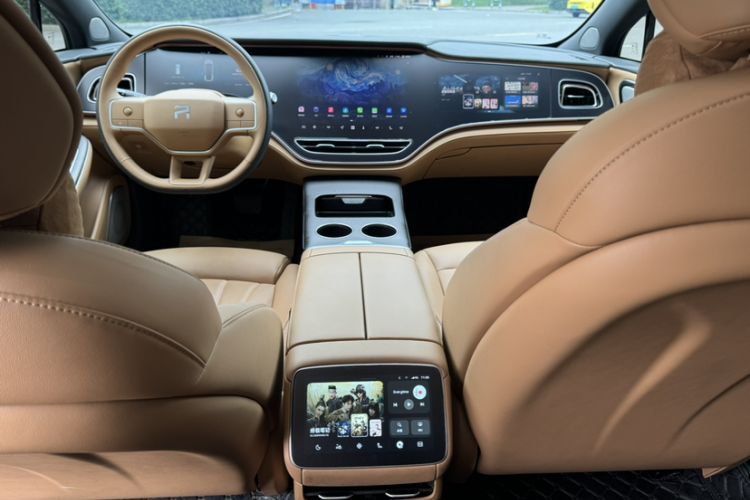 Used  F7 2023 Advanced Edition