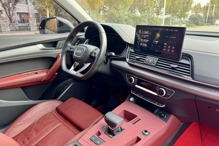 Used Audi Q5L 2022 40T Fashionable and Dynamic Model
