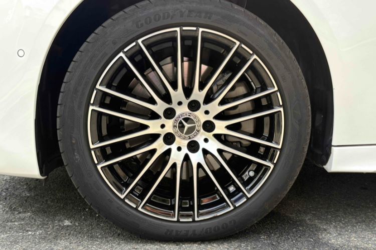 Used Mercedes-Benz C-Class 2025 C 260 L Sport Edition
