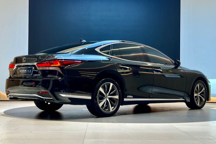 Used Lexus LS 2021 500h Excellence Edition
