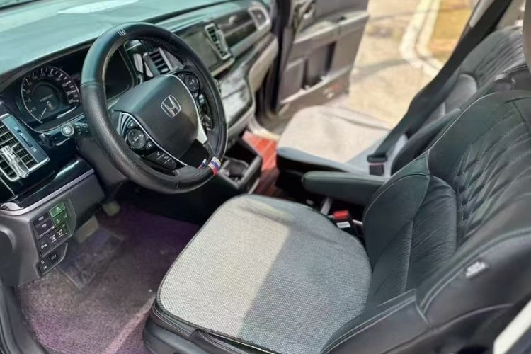 Used Honda Elysion 2019 2.0L Hybrid Luxury Edition
