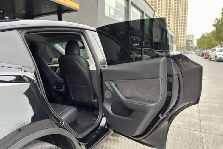 Used Tesla Model Y 2021 Standard Range Rear-Wheel Drive Version
