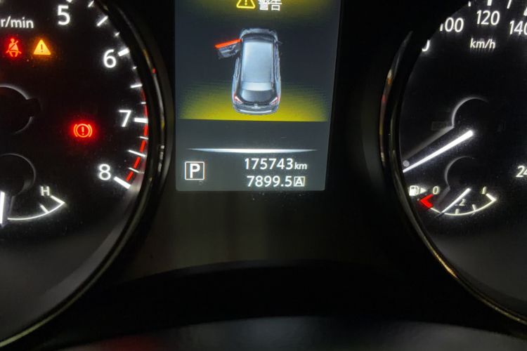 Used Nissan X-Trail 2016 2.0L CVT Smart Enjoyment Version 4WD