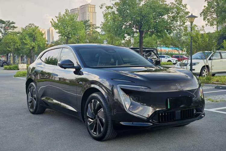 Used  07 2024 Pro+ All-Electric Version
