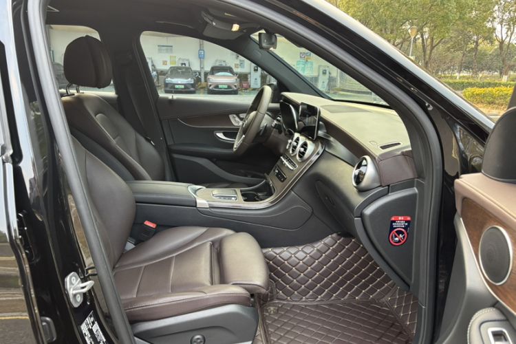 Used Mercedes-Benz GLC 2021 GLC 260 L 4MATIC Luxury Model
