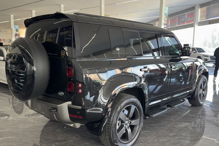 Used Land Rover Defender 2024 110 3.0T P400 X-DYNAMIC HSE
