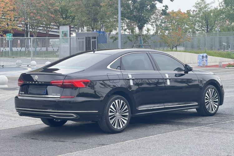 Used Volkswagen Passat 2019 380TSI Luxury Edition China VI Standard
