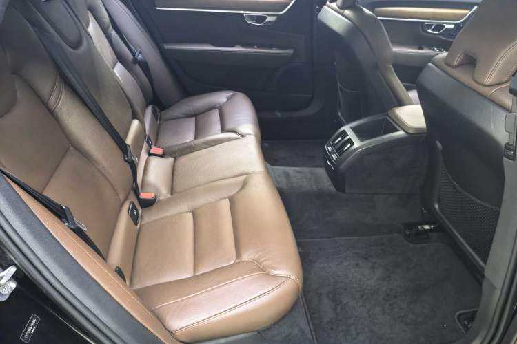 Used Volvo S90 2020 T5 Zhiyi Luxury Edition
