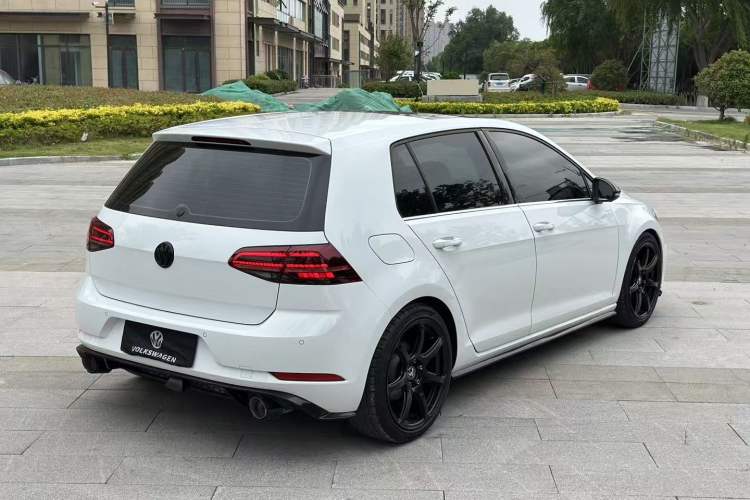 Used Volkswagen Golf 2018 280TSI Automatic R-Line Model
