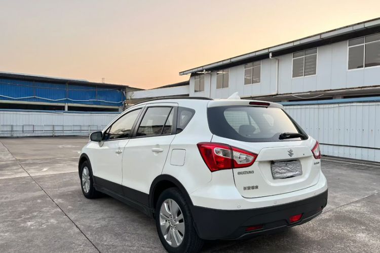 Used Suzuki S-Cross 2014 1.6L CVT Two-Wheel Drive Entry Model
