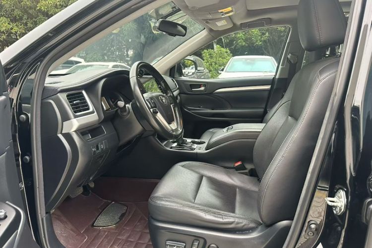 Used Toyota Highlander 2017 2.0T Two-Wheel Drive Luxury Edition 7 Seats
