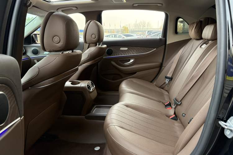 Used Mercedes-Benz E-Class 2019 E 260 L