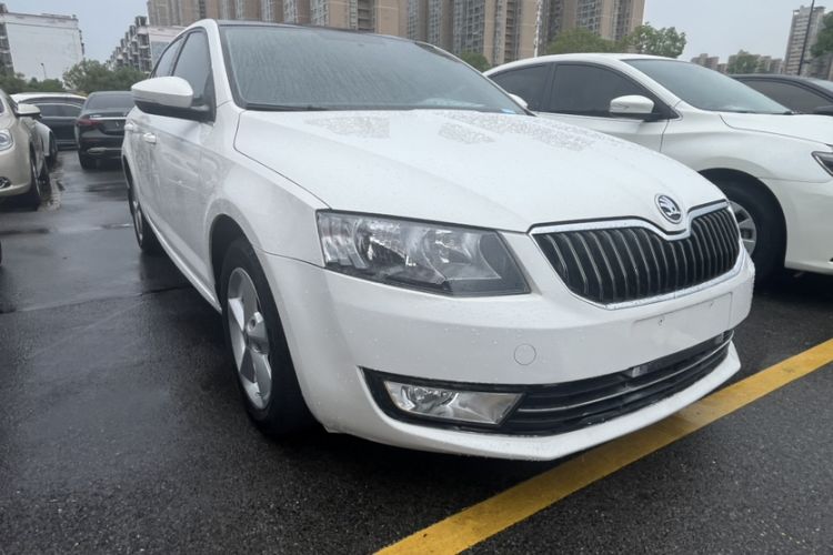 Used Skoda Octavia 2015 1.6L Automatic Yijun Edition

