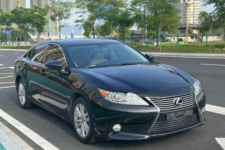 Used Lexus ES 2013 250 Elegant Edition
