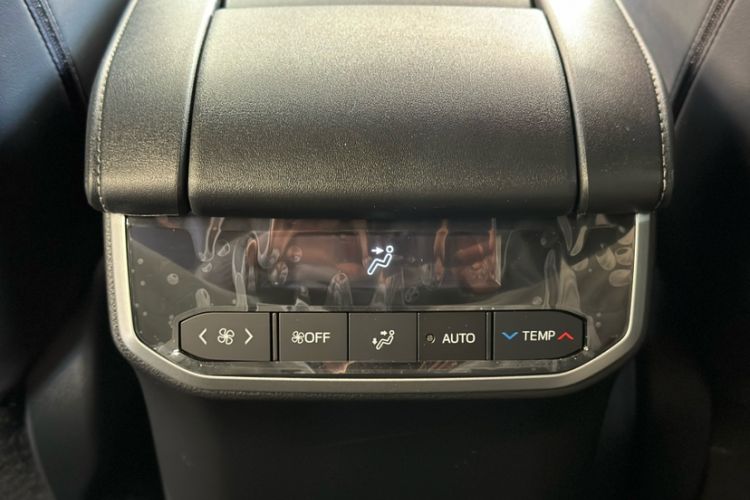 Used Toyota Crown Land Cruiser 2024 2.5L HEV Four-Wheel Drive Premium Edition
