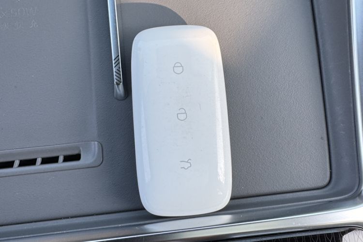 Used  L6 2025 EM-i 140km Starship Edition
