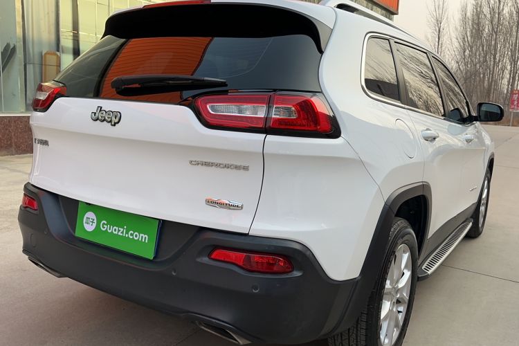 Used  Cherokee 2016 2.4L Leading Edition
