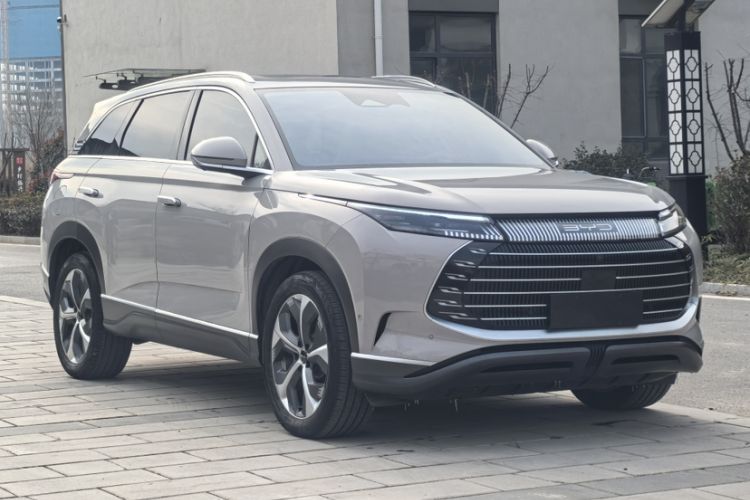 Used BYD Frigate 07 2023 DM-i 205KM Flagship Model
